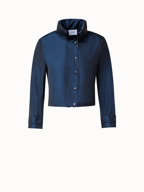 Wasserabweisende Jacke mit versteckter Kapuze