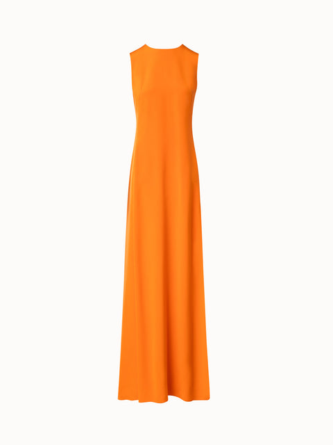 Langes ärmelloses Abendkleid aus Seide mit hohem Schlitz