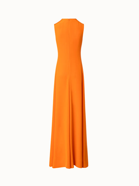 Langes ärmelloses Abendkleid aus Seide mit hohem Schlitz