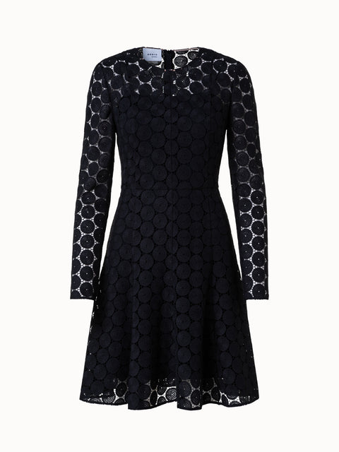 Fit and Flare Kleid in Punkt-Stickerei