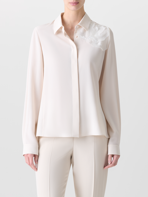 Seidenbluse mit 3D Organza-Anemone
