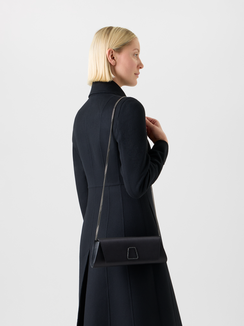 Anouk Satin-Clutch mit Kristalltrapez