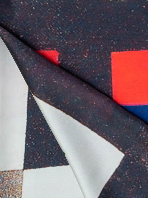 Schal aus Seide mit Colorama Druck