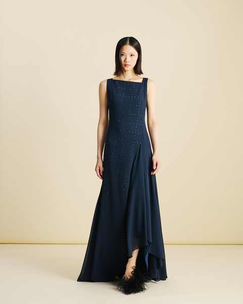 Langes Kleid mit Swarovski Applikationen