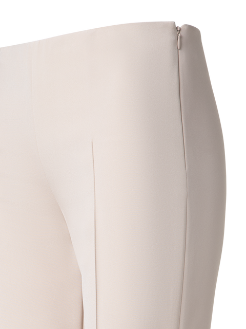 Slim Seidenhose mit Stretch