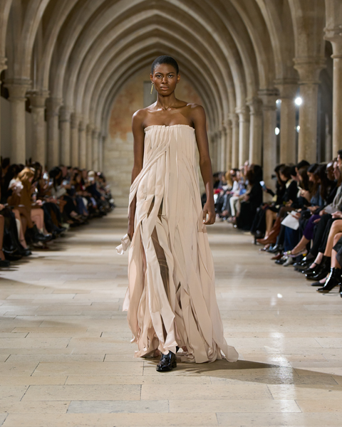 Langes Seiden-Abendkleid mit Korsage