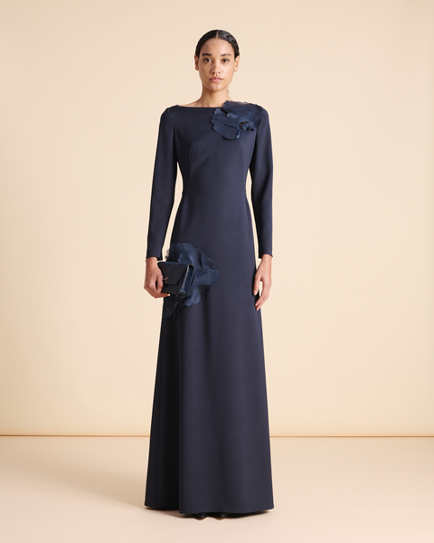 Abendkleid aus Seide mit 3D Anemone