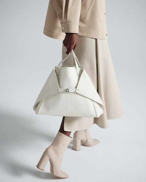 Ai Medium Shoulder Tote