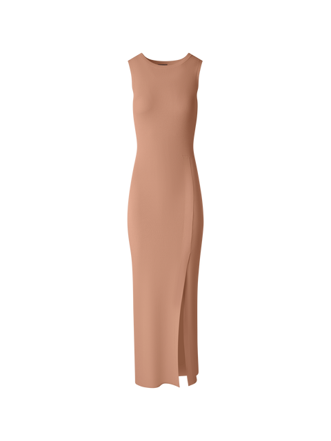 Tailliertes Strickkleid mit Seitenschlitz
